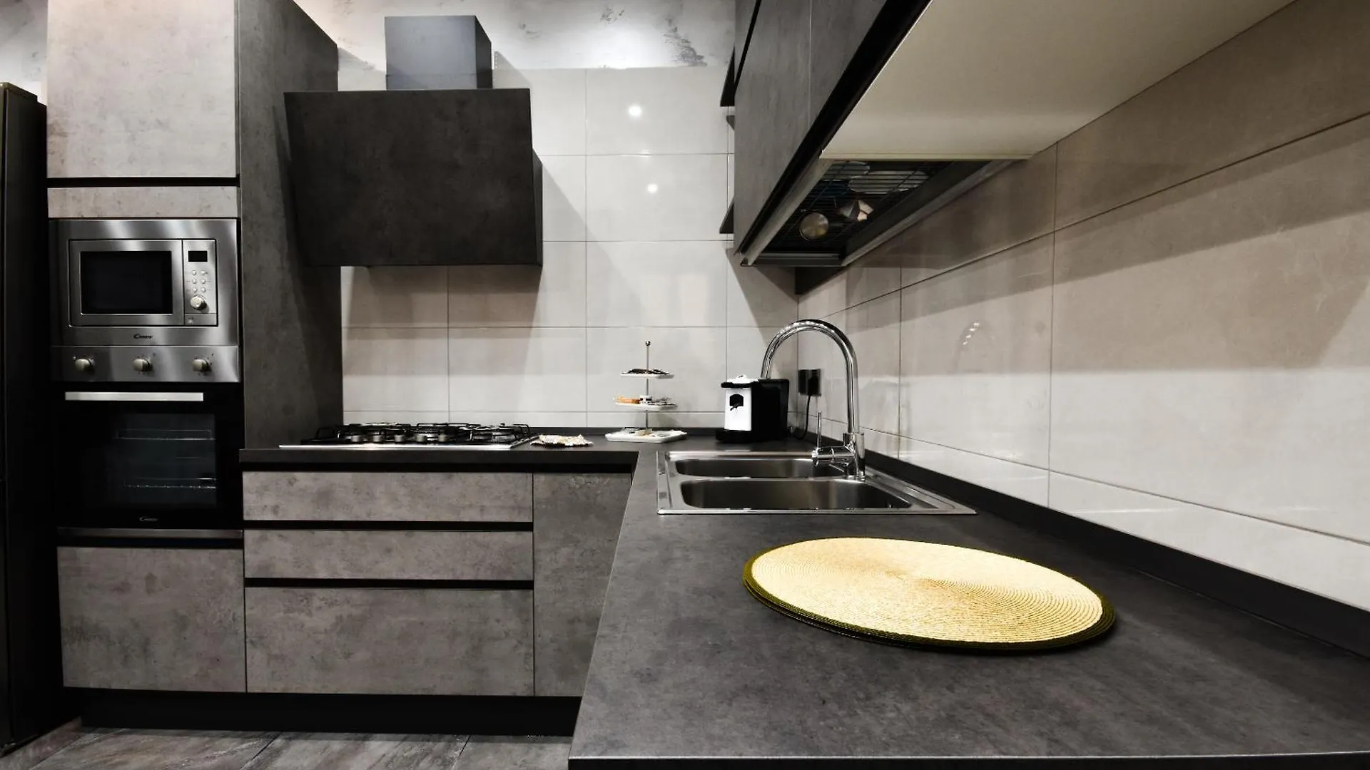 Mercato 112 - Gioia Apartments Naples 0*,  Italy